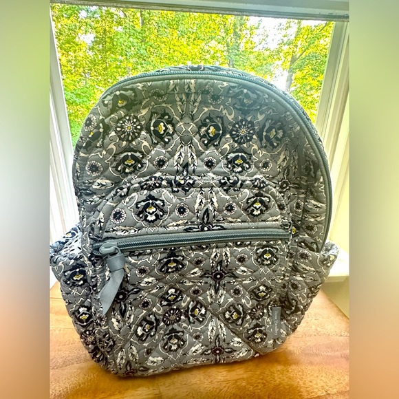 Vera Bradley mini backpack.  Hardly used.  Excellent condition! - Picture 1 of 5